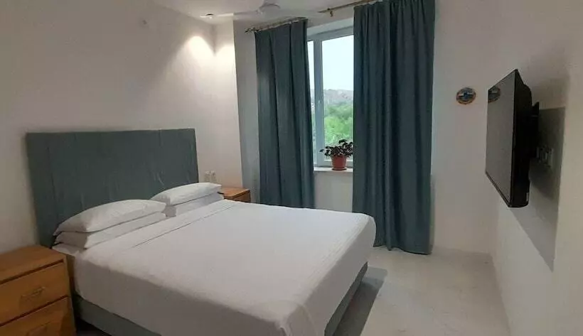 هتل Areni Lodge