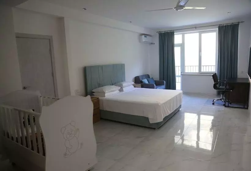 هتل Areni Lodge