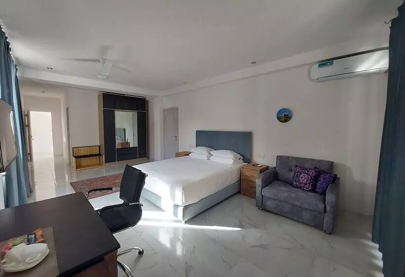 هتل Areni Lodge
