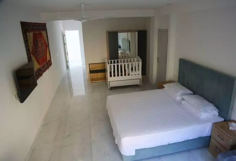 هتل Areni Lodge