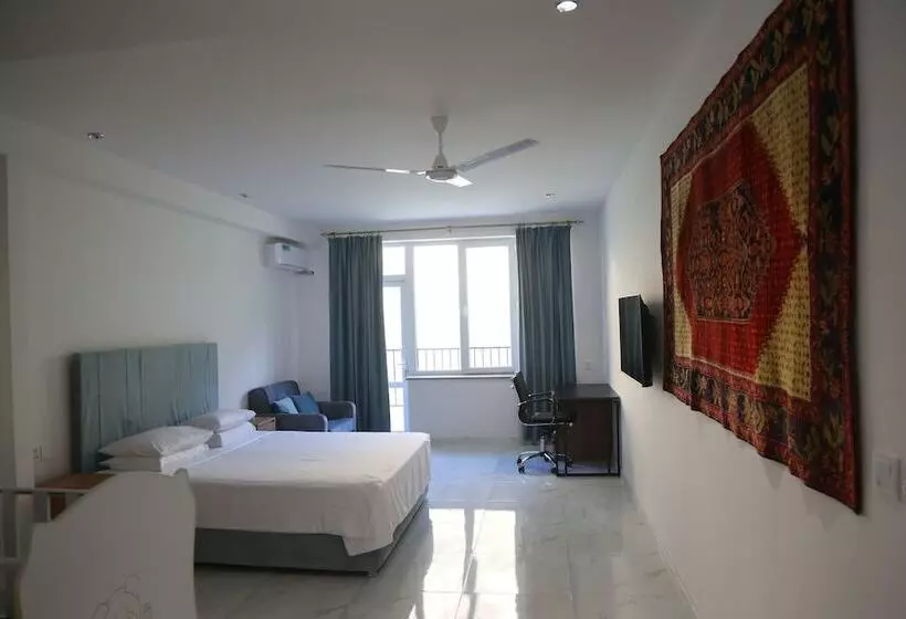 هتل Areni Lodge