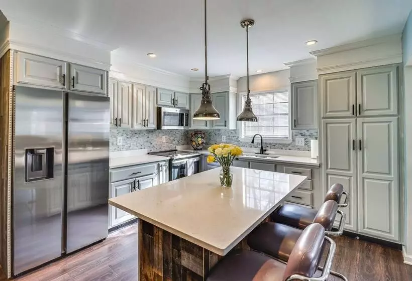 House In The Woods  In Ooltewah W/ Fire Pit!