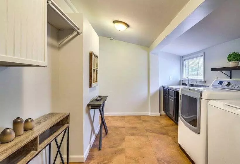 House In The Woods  In Ooltewah W/ Fire Pit!