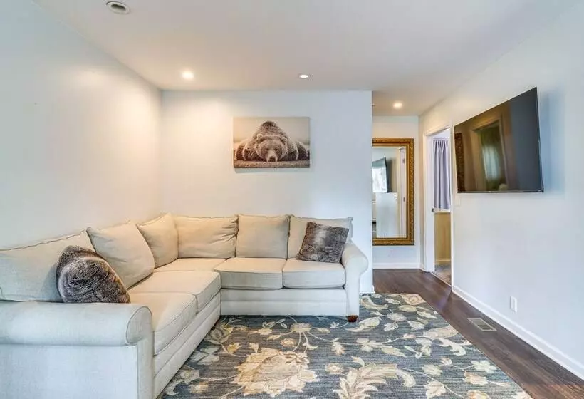 House In The Woods  In Ooltewah W/ Fire Pit!