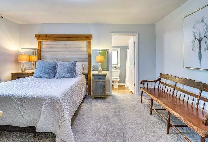 House In The Woods  In Ooltewah W/ Fire Pit!