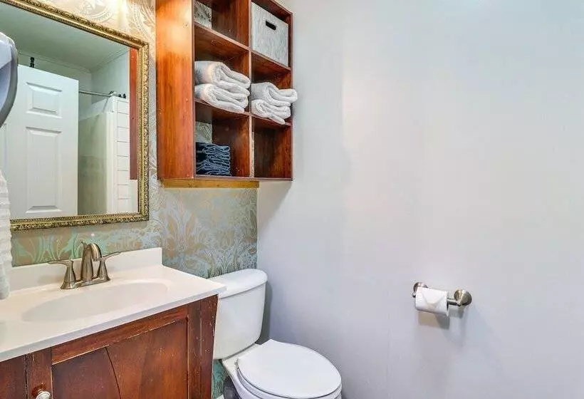 House In The Woods  In Ooltewah W/ Fire Pit!