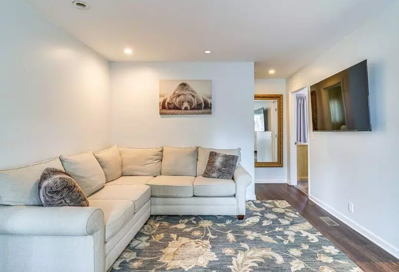 House In The Woods  In Ooltewah W/ Fire Pit!