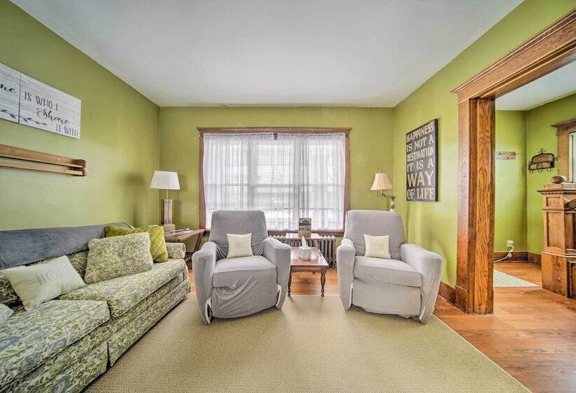 Idyllic Erie Home < 3 Mi To Dtwn Attractions!
