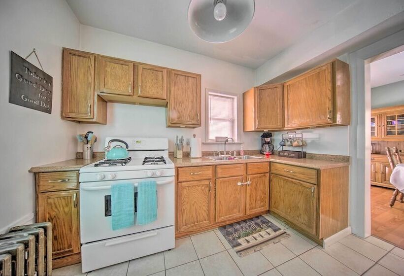 Idyllic Erie Home < 3 Mi To Dtwn Attractions!