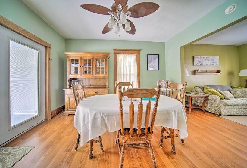 Idyllic Erie Home < 3 Mi To Dtwn Attractions!