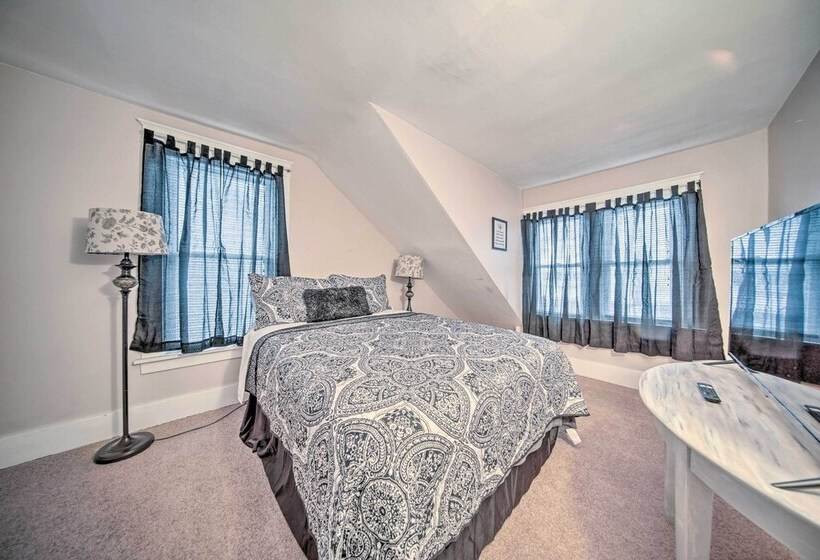 Idyllic Erie Home < 3 Mi To Dtwn Attractions!