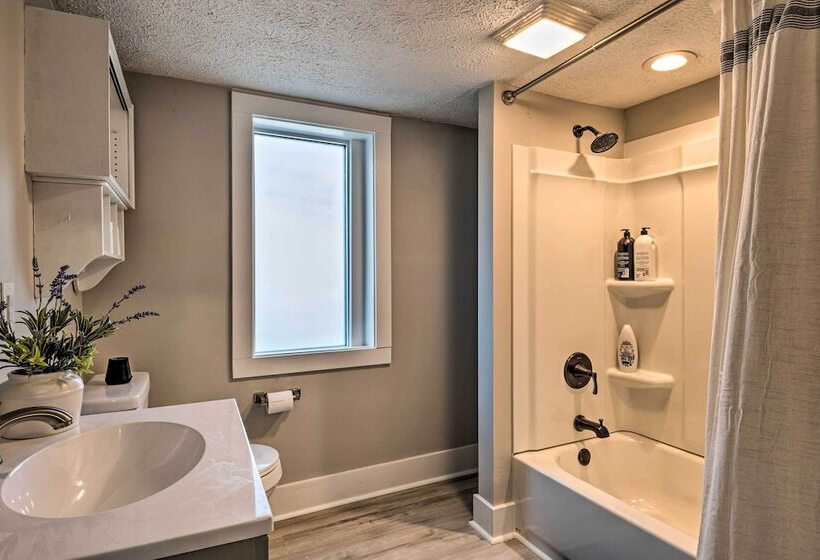 Indianapolis Home ~ 1 Mi To Fountain Square