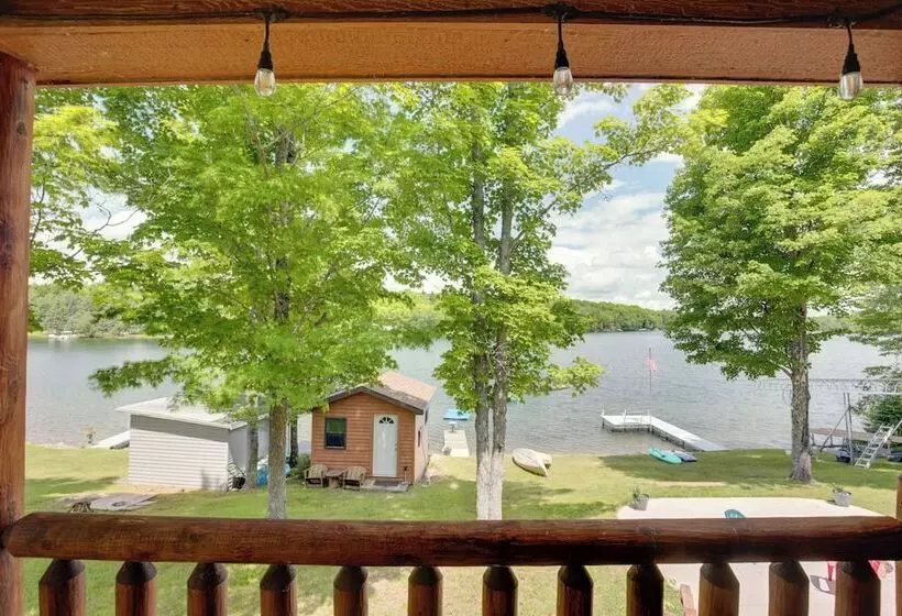 Lakefront Cottage In Iron River: 3 Mi To Skiing!