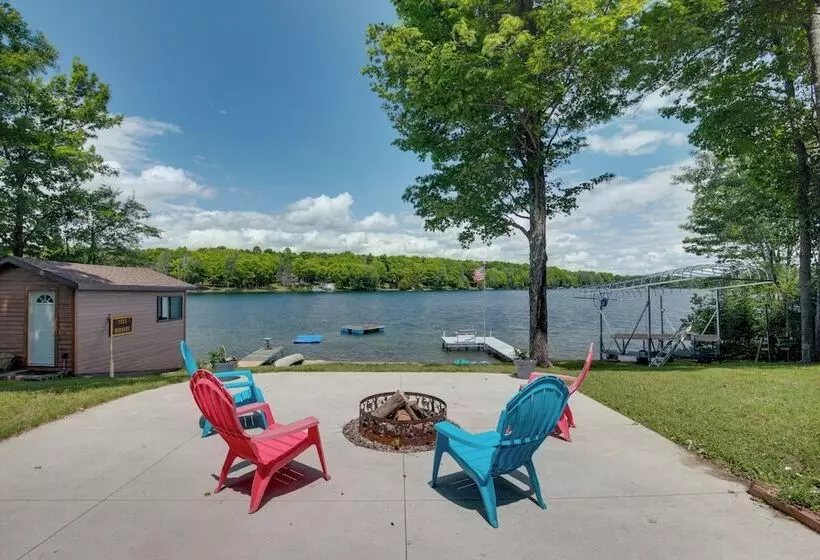 Lakefront Cottage In Iron River: 3 Mi To Skiing!