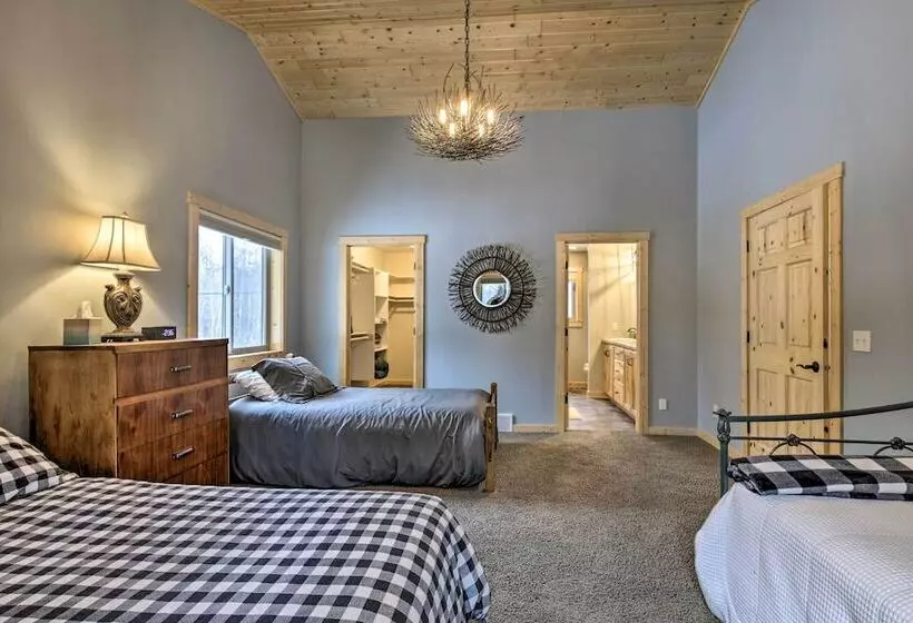 Lakefront Cottage In Iron River: 3 Mi To Skiing!