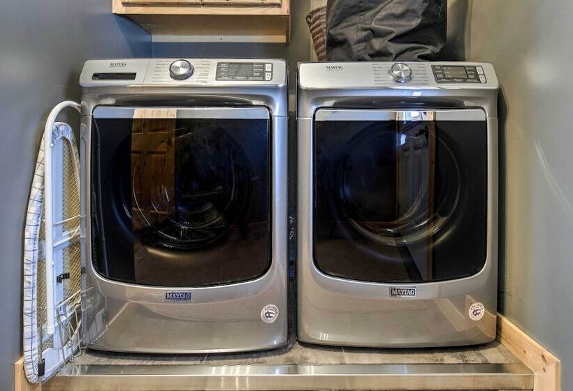 Lakefront Cottage In Iron River: 3 Mi To Skiing!