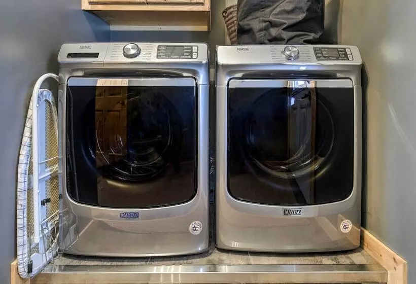 Lakefront Cottage In Iron River: 3 Mi To Skiing!