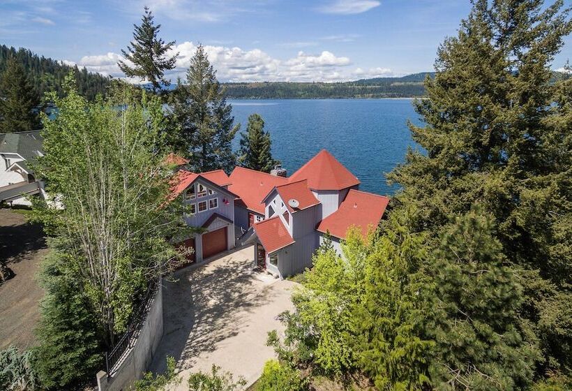 Lakefront Home W/ Boat Dock In Coeur D Alene Area!