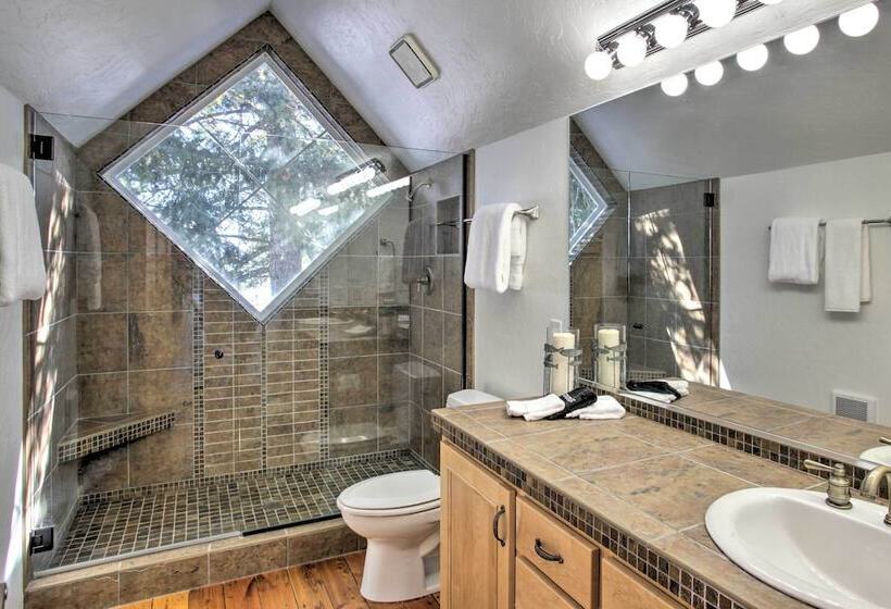 Lakefront Home W/ Boat Dock In Coeur D Alene Area!