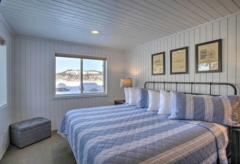 Lakefront Home W/ Boat Dock In Coeur D Alene Area!