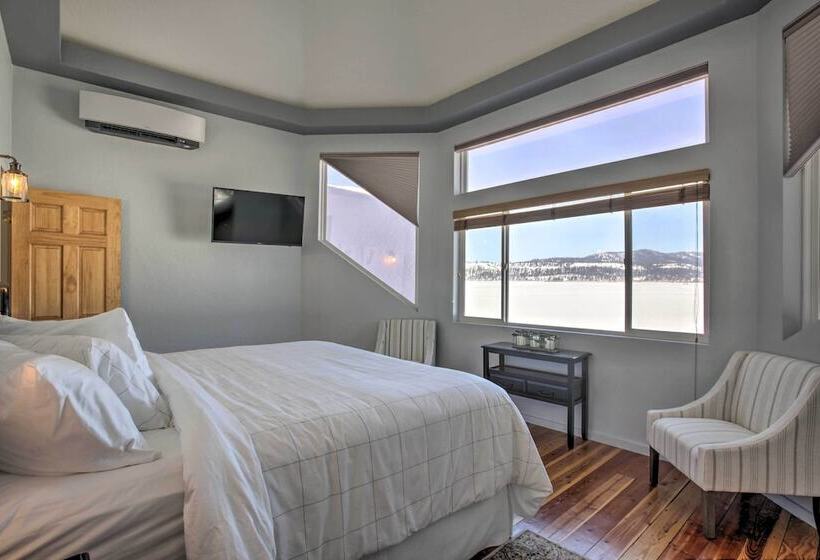 Lakefront Home W/ Boat Dock In Coeur D Alene Area!