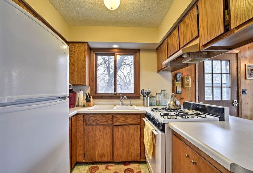 Lakeview 10 Acre Kimball Cabin W/ Private Beach!