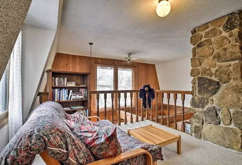 Lakeview 10 Acre Kimball Cabin W/ Private Beach!