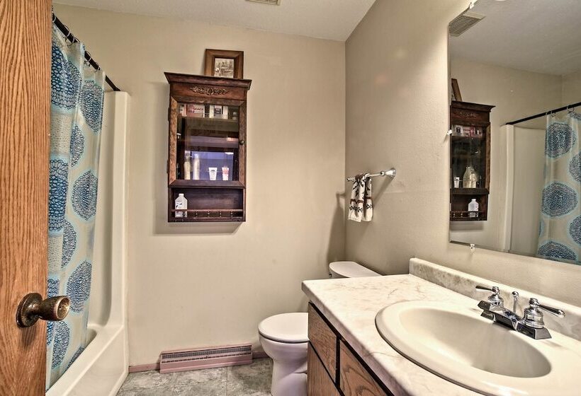 Lakeview 10 Acre Kimball Cabin W/ Private Beach!