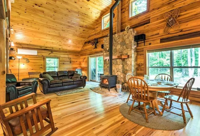 Lyndhurst Cabin On Farm W/ Pond & Stocked Stream!