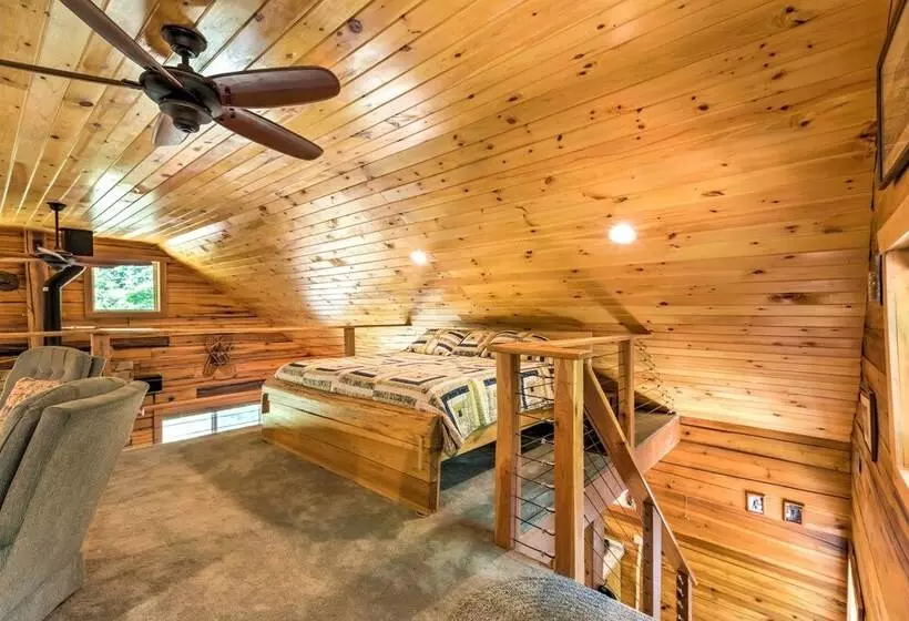 Lyndhurst Cabin On Farm W/ Pond & Stocked Stream!