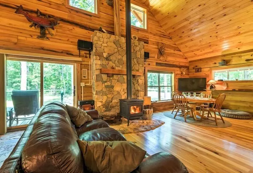 Lyndhurst Cabin On Farm W/ Pond & Stocked Stream!