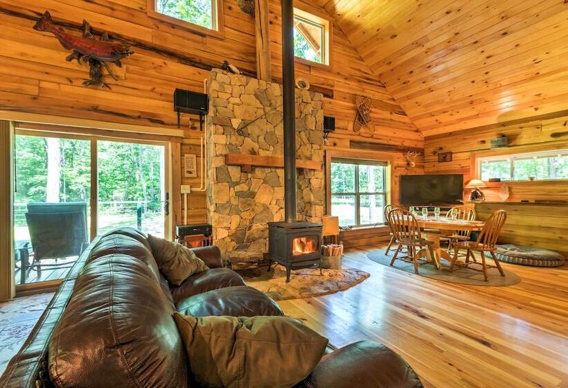 Lyndhurst Cabin On Farm W/ Pond & Stocked Stream!