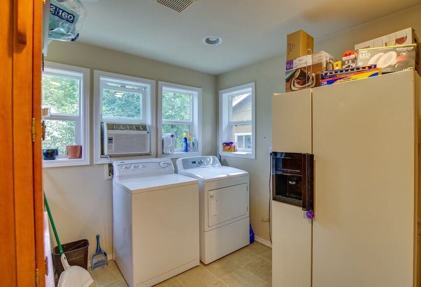 Owls Nest Cozy Cabin W/ Hot Tub & Fireplace!