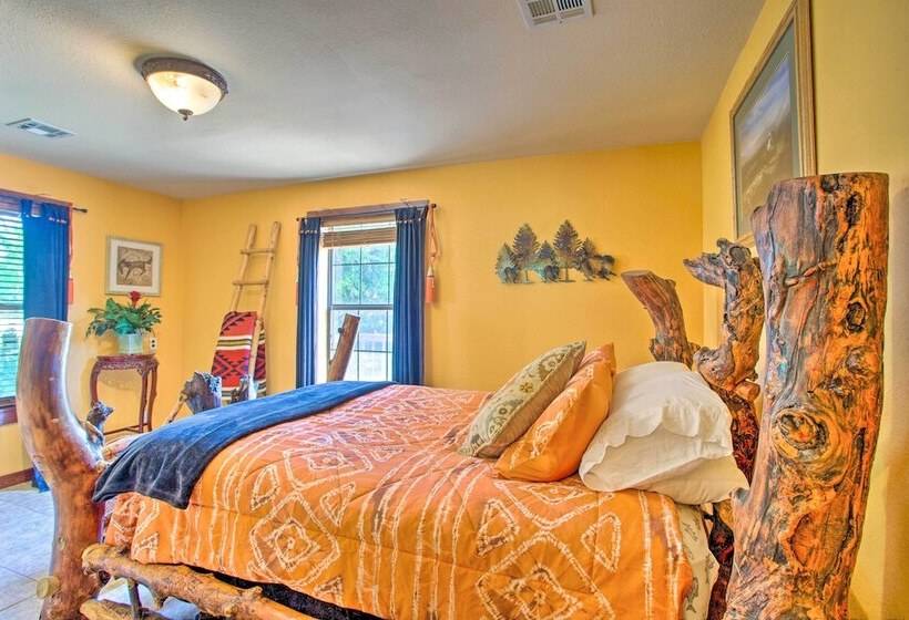 Pet Friendly Kingston Home W/ Boat Ramp Access!