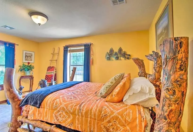 Pet Friendly Kingston Home W/ Boat Ramp Access!