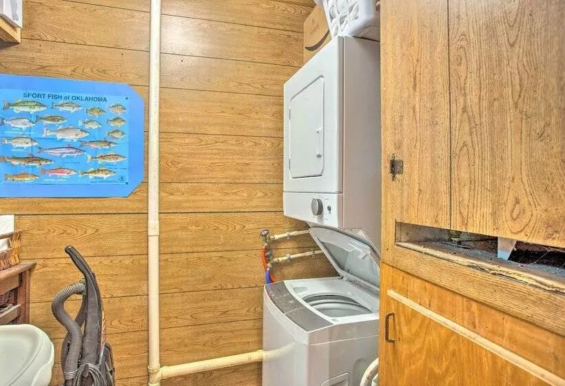 Pet Friendly Kingston Home W/ Boat Ramp Access!