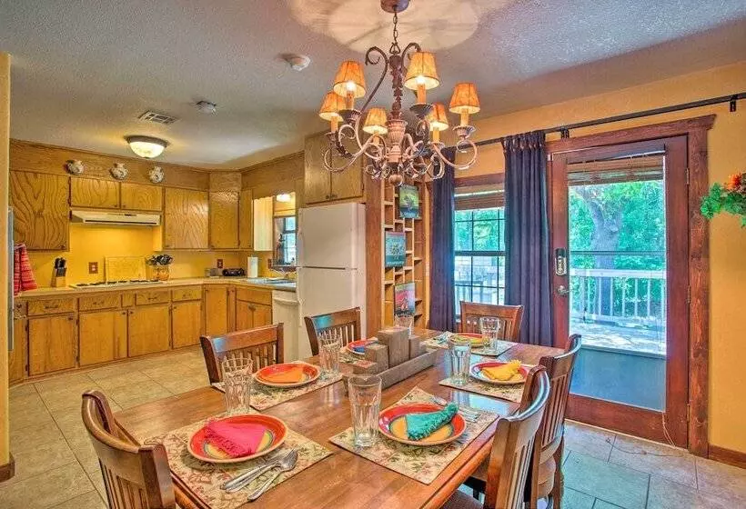 Pet Friendly Kingston Home W/ Boat Ramp Access!