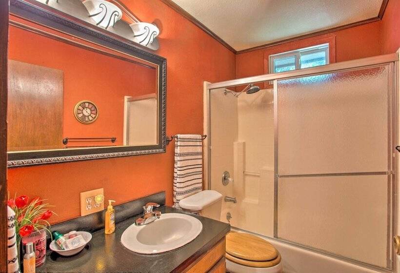 Pet Friendly Kingston Home W/ Boat Ramp Access!