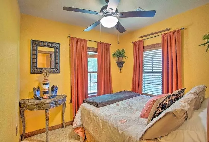 Pet Friendly Kingston Home W/ Boat Ramp Access!