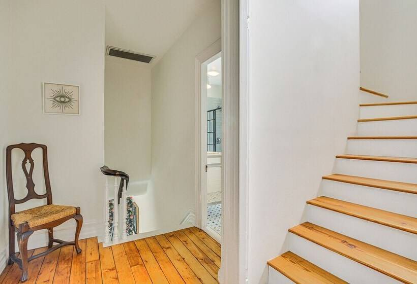 Walk To Downtown: Pet Friendly Millerton Home!