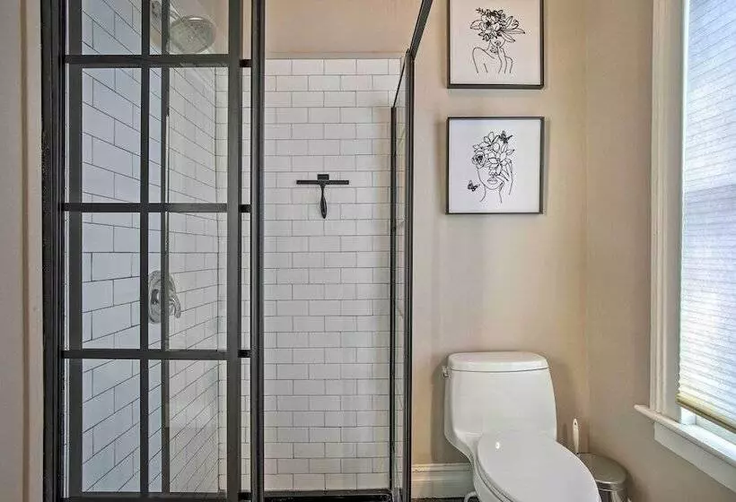 Walk To Downtown: Pet Friendly Millerton Home!