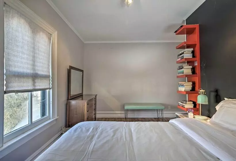 Walk To Downtown: Pet Friendly Millerton Home!