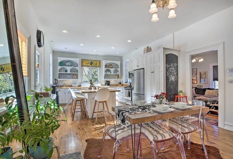 Walk To Downtown: Pet Friendly Millerton Home!