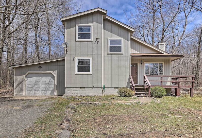 < 2 Mi To Dresser Lake: Home W/ Pool Access!