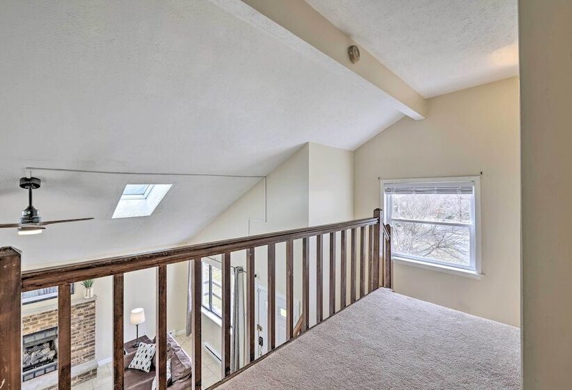 < 2 Mi To Dresser Lake: Home W/ Pool Access!