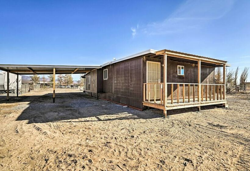 Quaint Pahrump Ranch: 6horse Barn & Fire Pit