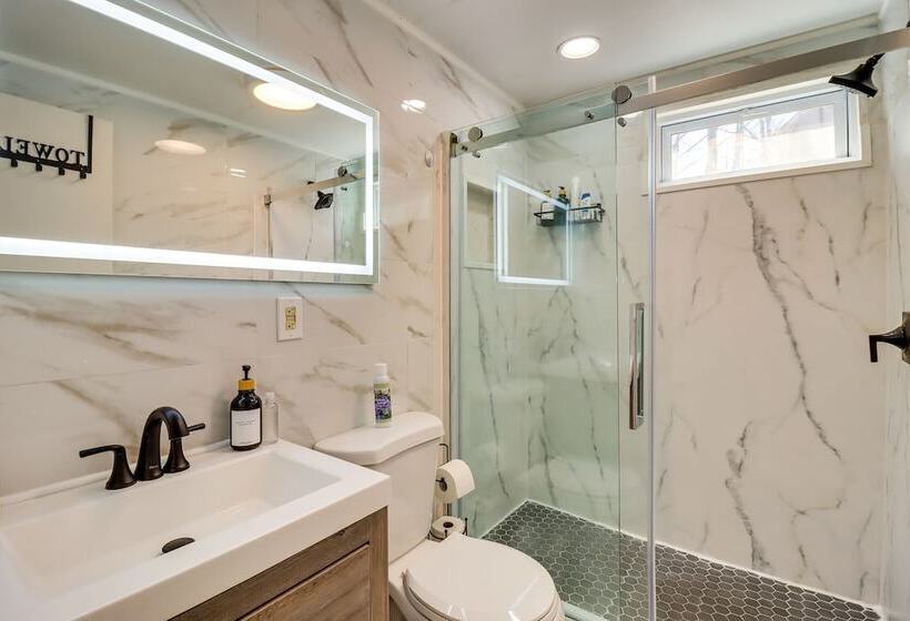 Quiet East Stroudsburg Home W/ Grill & Fireplace!