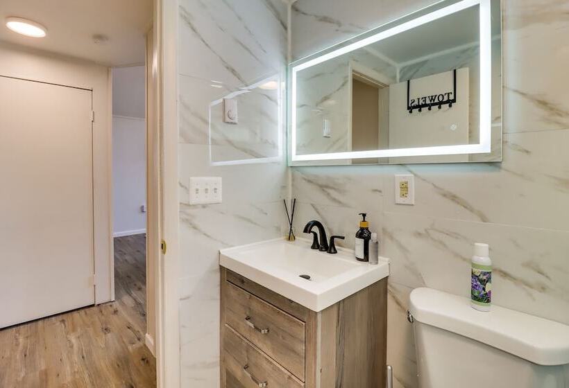 Quiet East Stroudsburg Home W/ Grill & Fireplace!