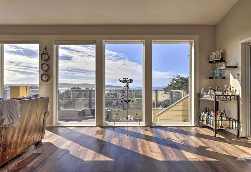 Remodeled Home W/ Spa & Deck: Walk To Dillon Beach