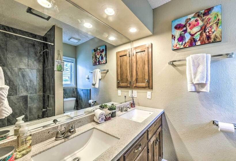 Ruidoso Home W/ Patio, Walk To Restaurants!